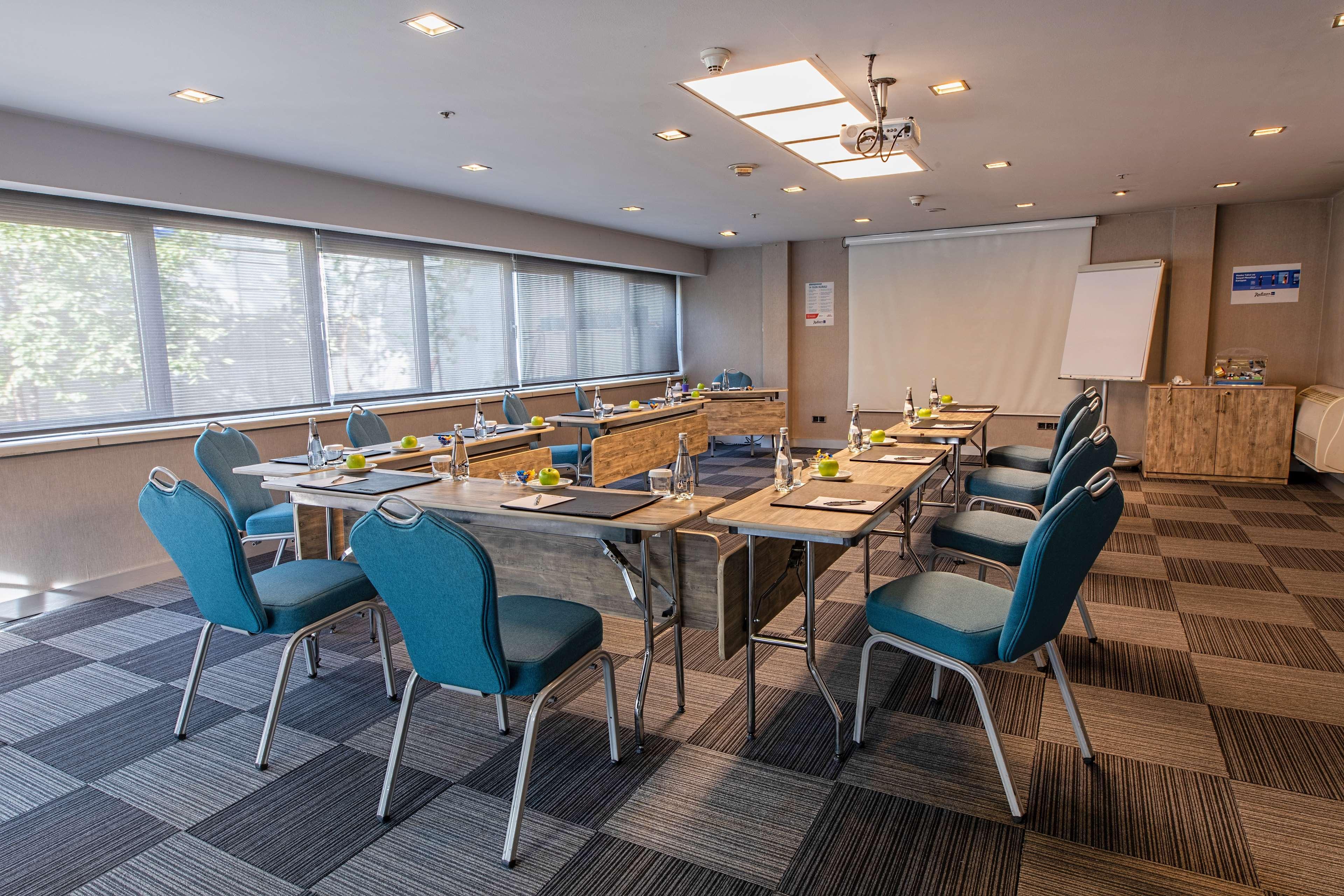 Radisson Blu Ankara Hotel Bagian luar foto